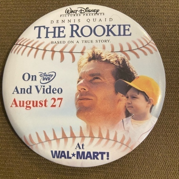 Walt Disney The Rookie Dennis Quaid Advertisement Pin back 90s retro Walmart - Picture 1 of 3